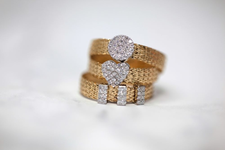 Buying gold for Valentine’s Day